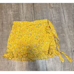 Japna Girls Size 8 Yellow Floral Ruffle Wrap Shorts Lightweight Summer
